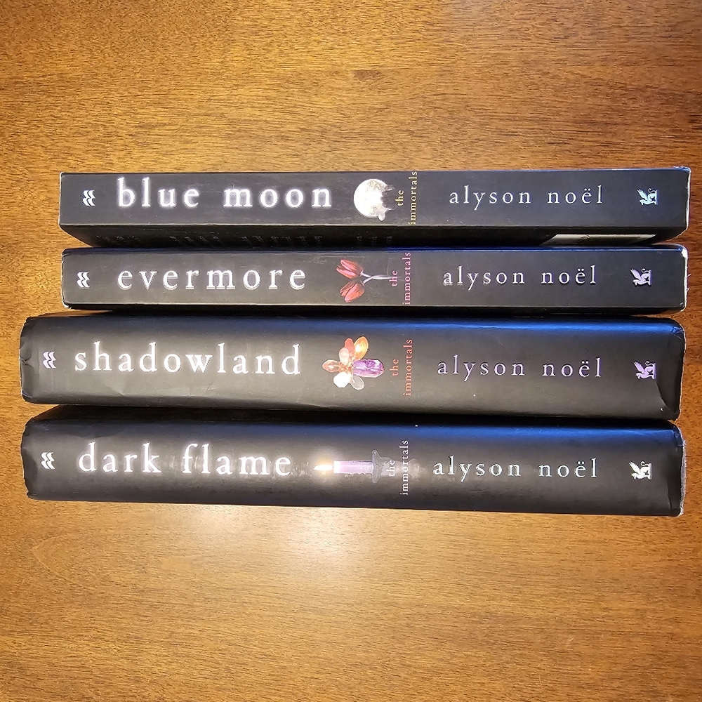 The Immortals Alyson Noël bundle of Blue Moon; Evermore; Shadowland; Dark Flame - Picture 3 of 6